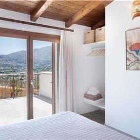 3 bedroom villa with pool near Castellamarre del Golfo, sleeps 5